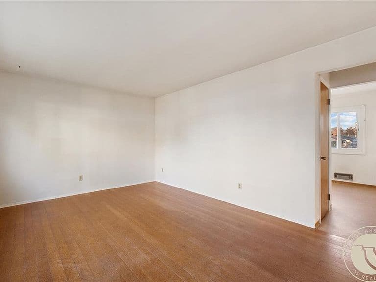 4234 Murphy Ave photo 4