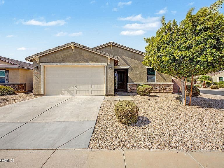 39910 W CURTIS Way photo 1