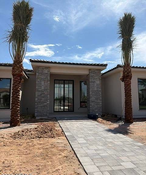 4307 E CAPRICORN Place photo 2