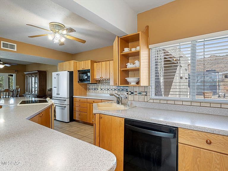 11101 E Camino Aurelia photo 5