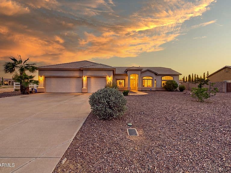 10606 W QUARTZ Drive photo 1