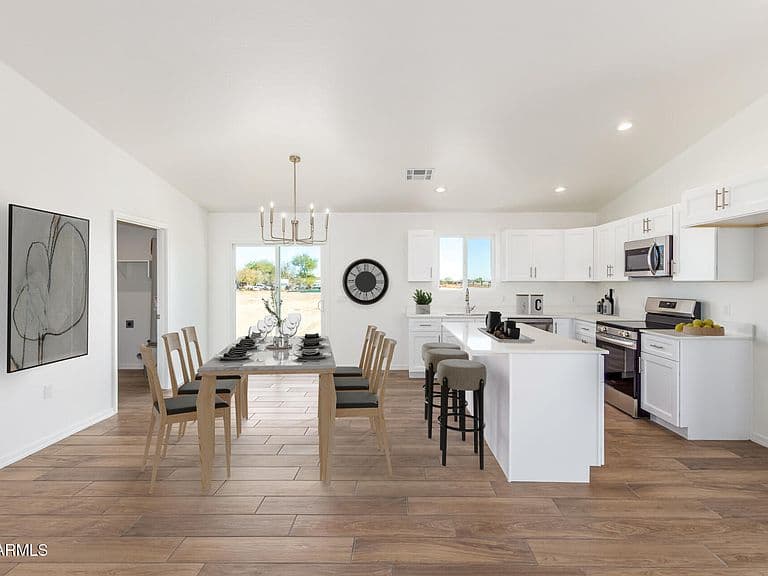 10127 W Anthony Street photo 3