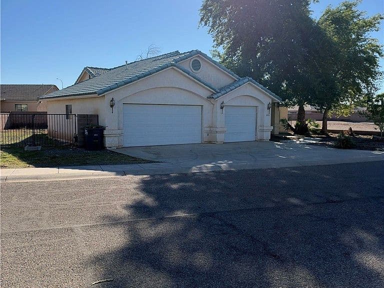 2416 E Palo Verde Drive photo 1
