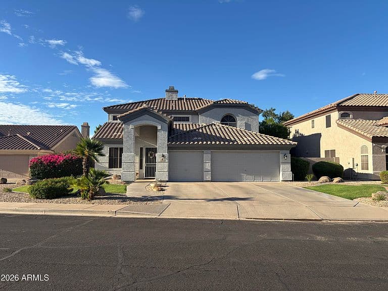 320 W LEAH Avenue photo 2