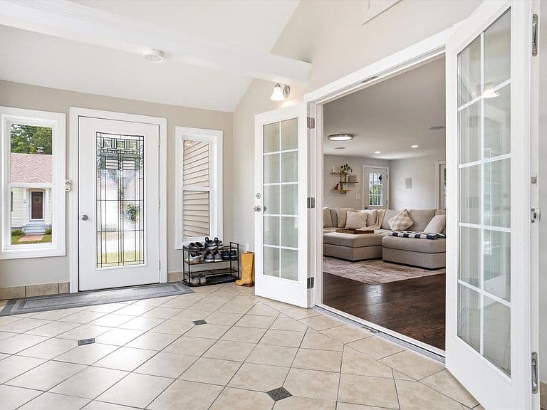 12 Pine Hill Avenue photo 4