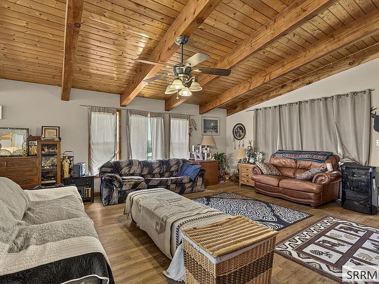 1493 E Jensen Rd photo 5
