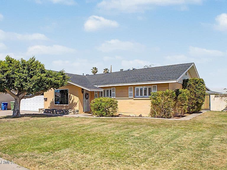 3019 S DROMEDARY Drive photo 4