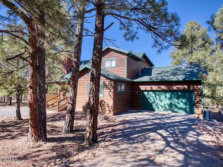 2526 Chiricahua Dr photo 2