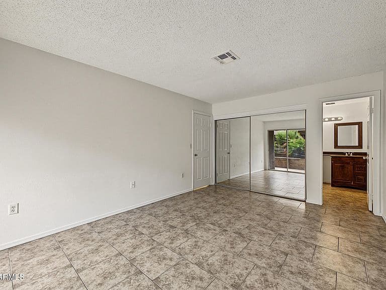 1645 W BASELINE Road #1085 photo 5