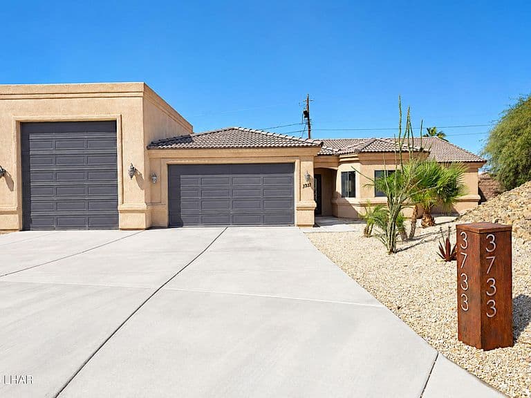 3733 Hollister Dr photo 1