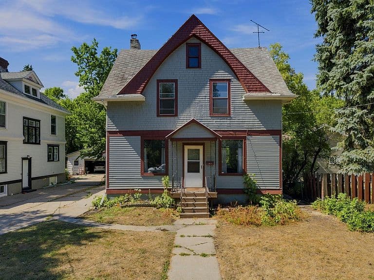 1028 7th St N photo 1
