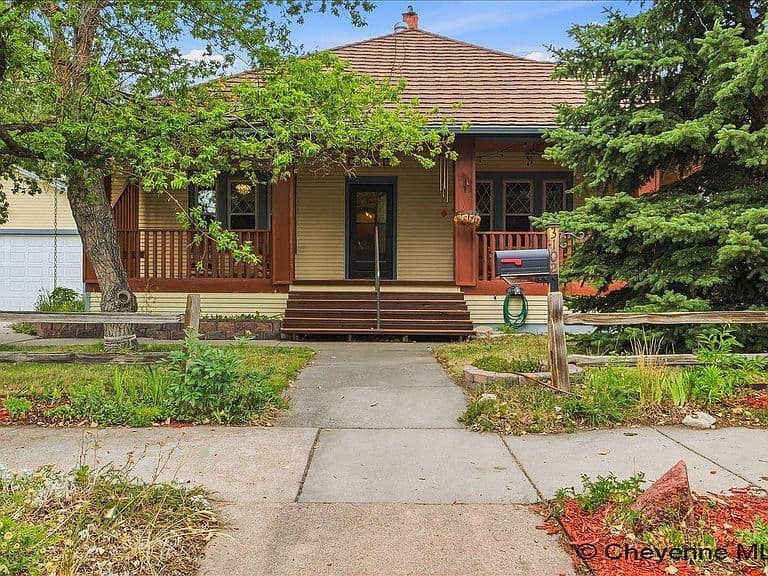 3102 Dey Ave photo 2
