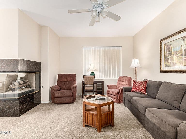 2929 W Yorkshire Dr Unit 1068 photo 4