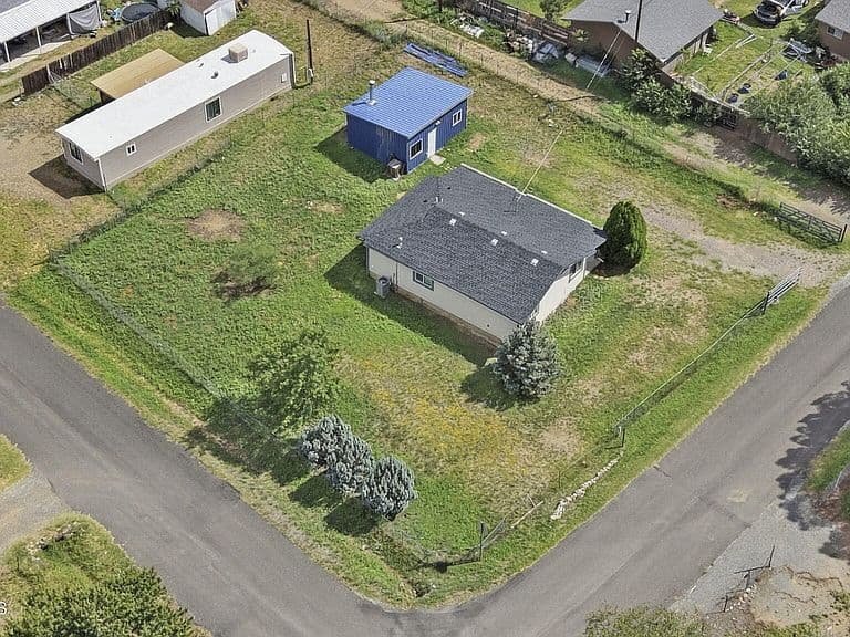 2715 S Dana St photo 5