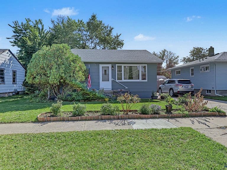 1207 E Saint Cloud St photo 1