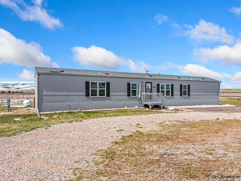 1884 Road 109 photo 2