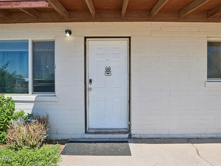 414 W BUTTE Circle photo 4