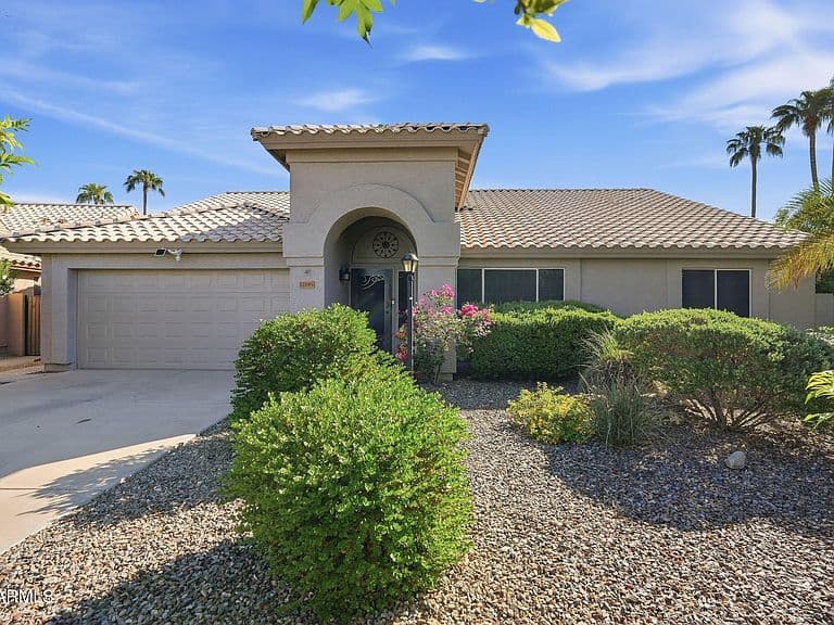 11895 N 111TH Way photo 1