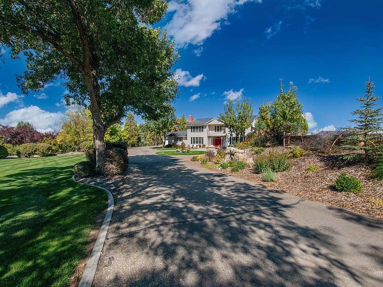 8716 Quail Ridge Dr photo 2