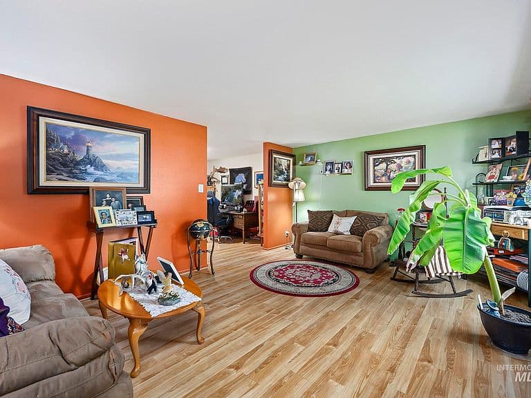 2345 Longbow Dr photo 5