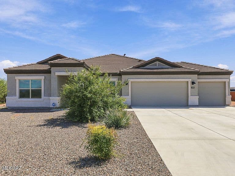 2930 E Yaney Ln photo 2