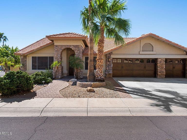 5505 W LONE CACTUS Drive photo 2