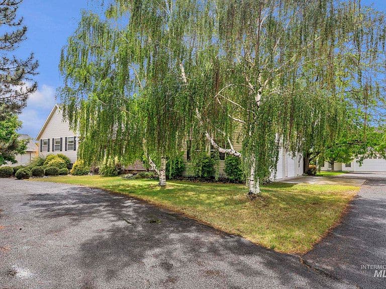 3711 N 2506 E photo 4