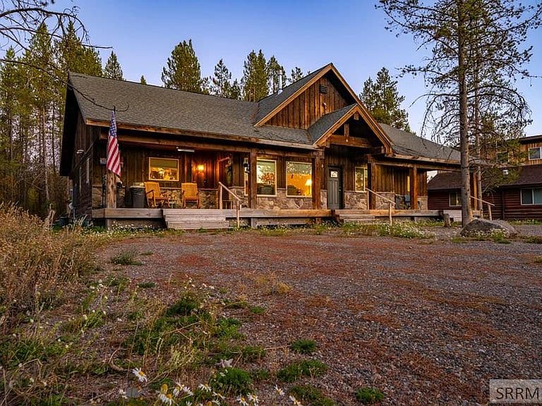 3770 Arctic Fox Dr photo 3