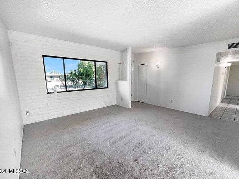 2341 W Placita Algodon photo 3