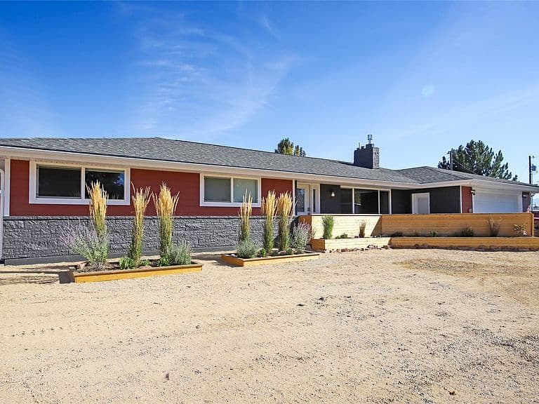 1041 Como Dr photo 2