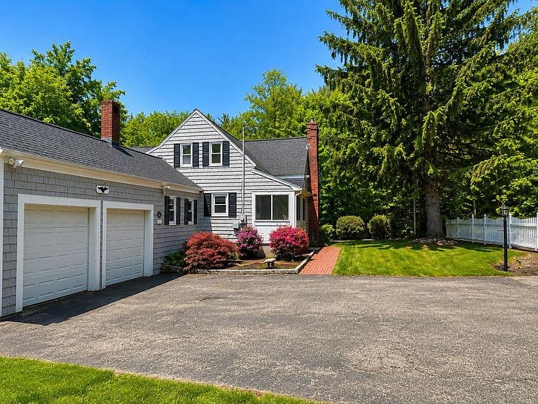 30 Ridge Road photo 2