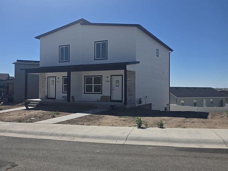 1709 Kade Ct photo 1