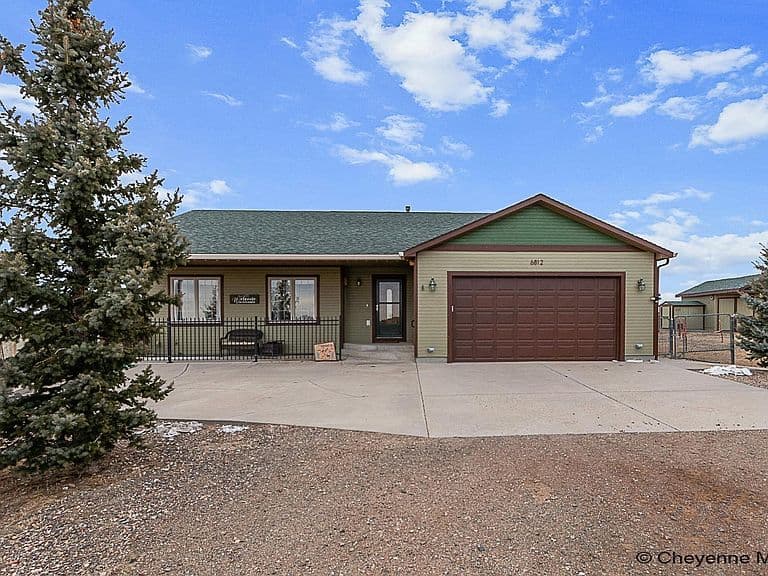 6812 Line Ct photo 1