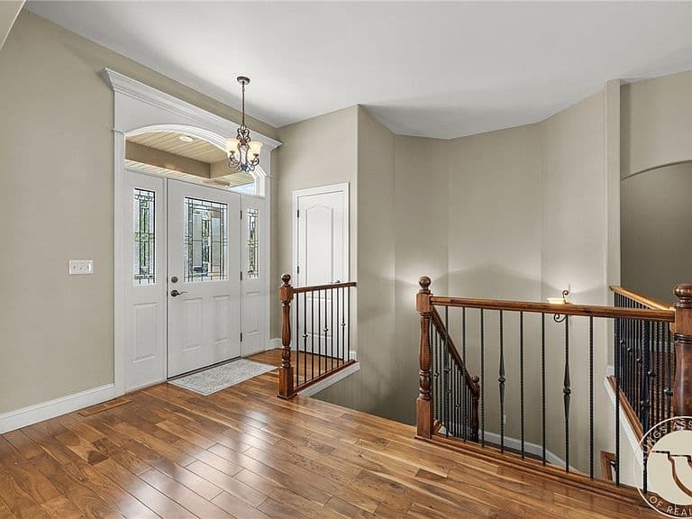 5325 Merlot Ln photo 3