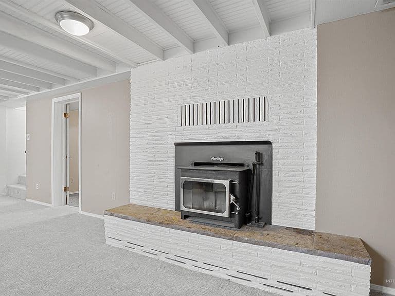 31 W 208 S photo 2