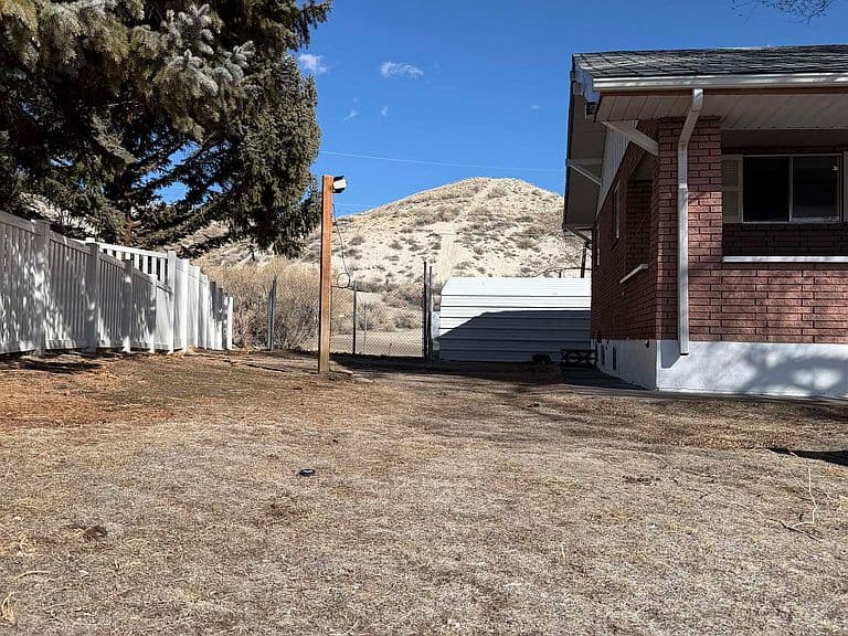 353 Virginia Cir photo 2