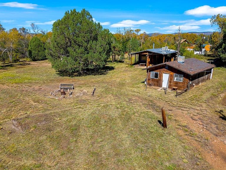 299 E Granny Jones Ln photo 1