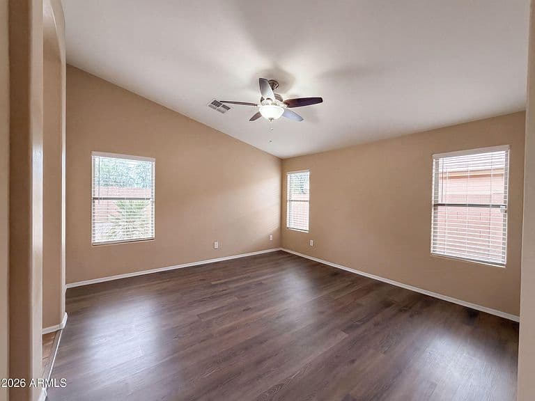 1365 E PRICKLY PEAR Drive photo 4