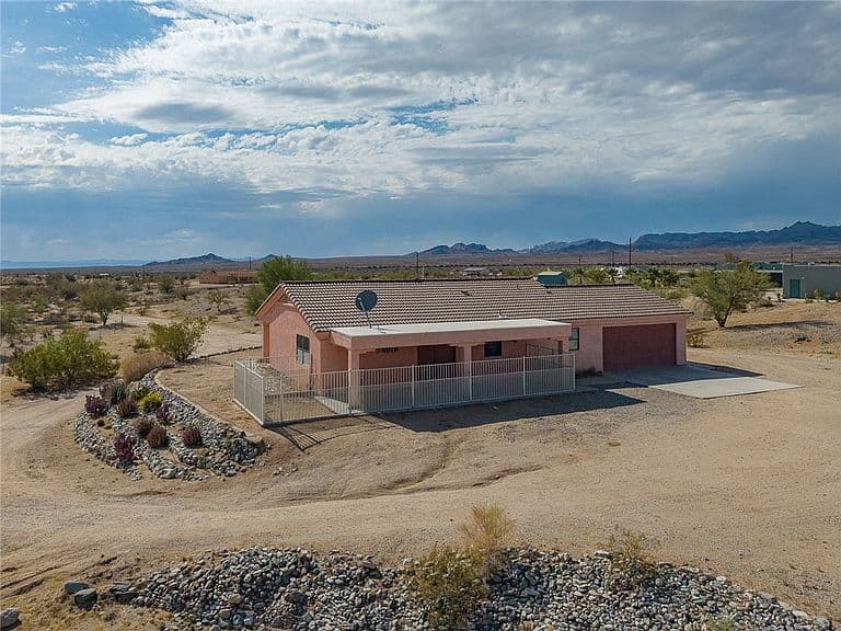 16876 S Lawton Road photo 2