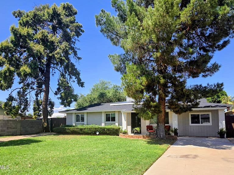 18028 N Villa Rita Drive photo 1