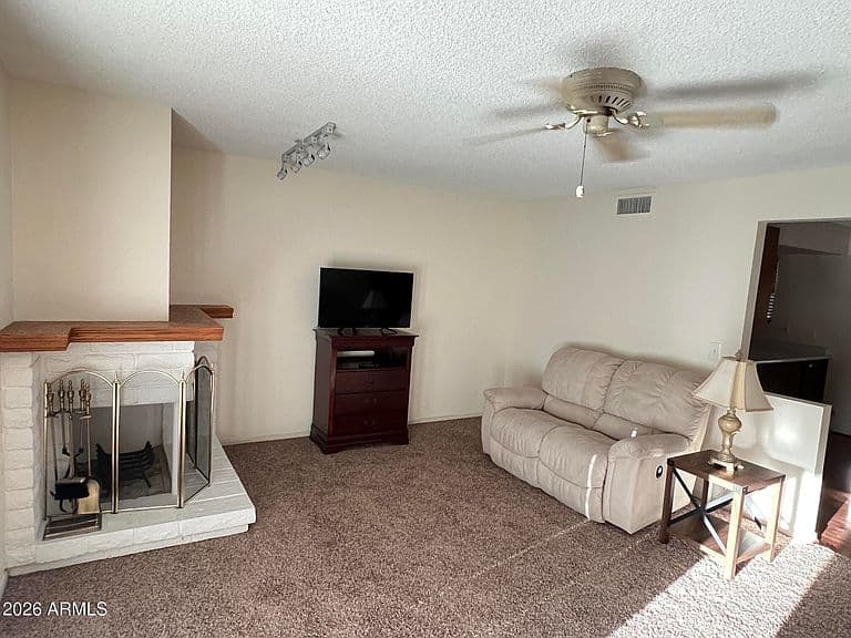 2152 N Stockton Place photo 4