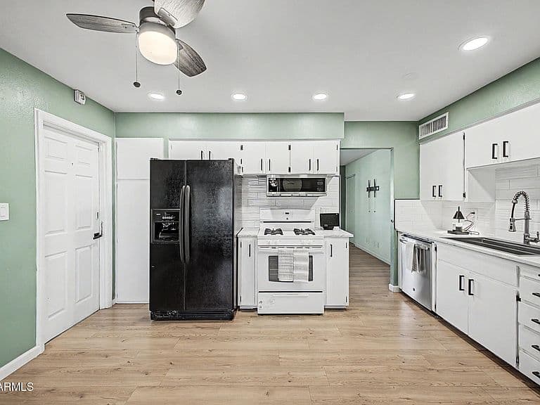 2045 W CHOLLA Street photo 1
