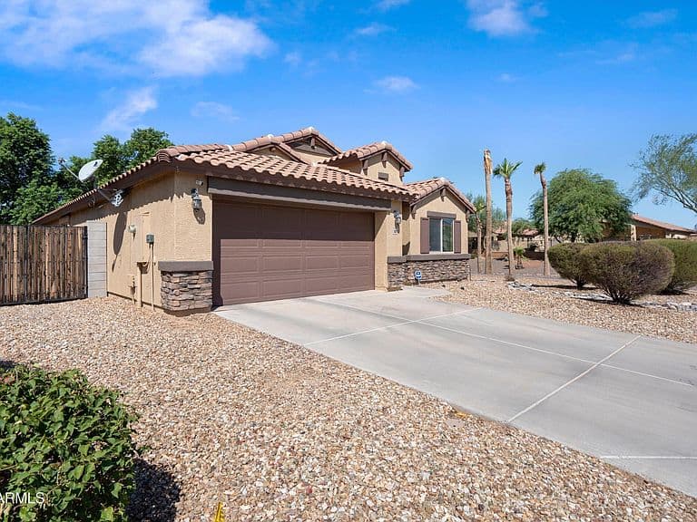 1867 N VISTA Lane photo 5