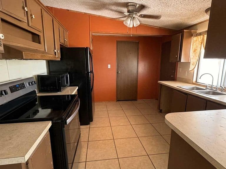 17611 S Avenue A #1/2 photo 4