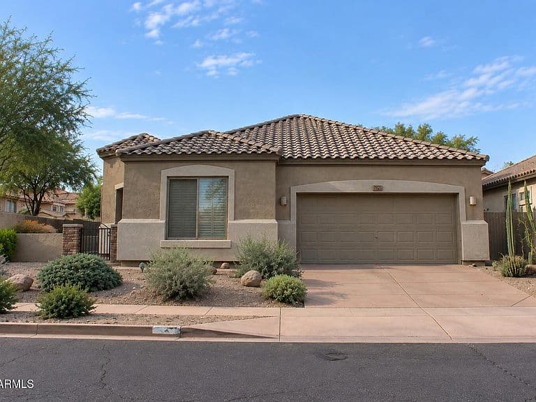 3022 W SENTINEL ROCK Road photo 2