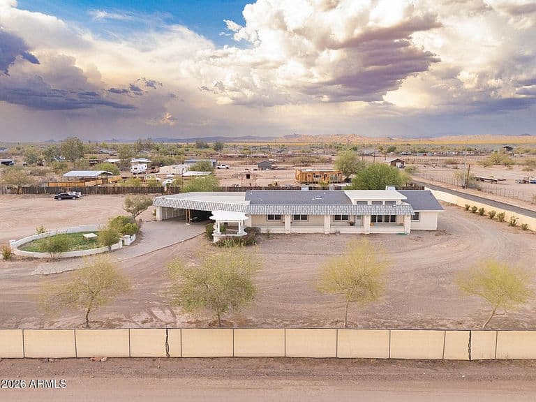 21616 W LONE MOUNTAIN Road photo 1