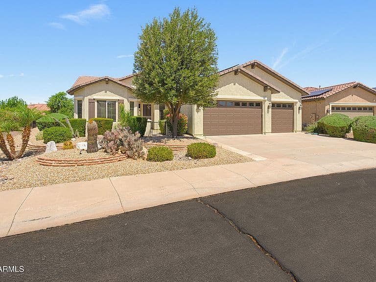 26652 W YUKON Court photo 2