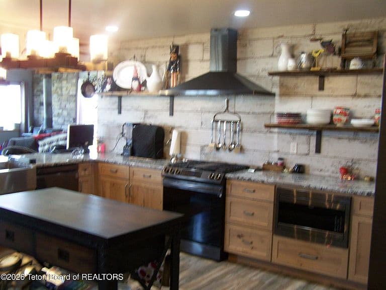 110 Merrimac Trl photo 5