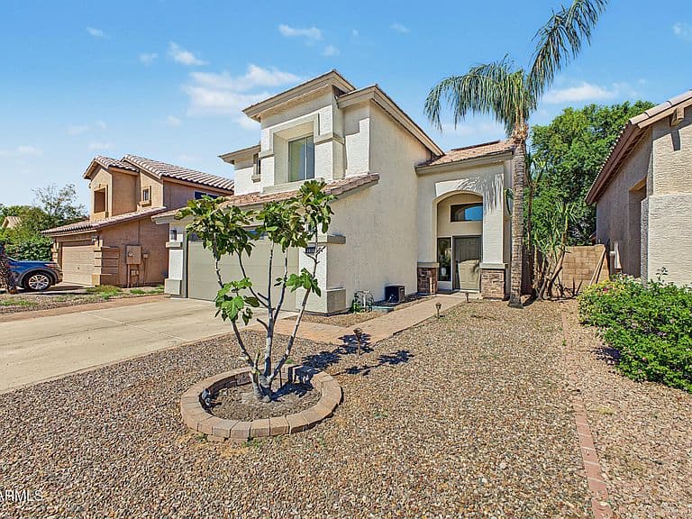3910 E KIMBERLY Way photo 3