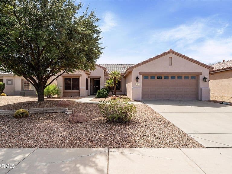 15327 W ECHO CANYON Drive photo 1